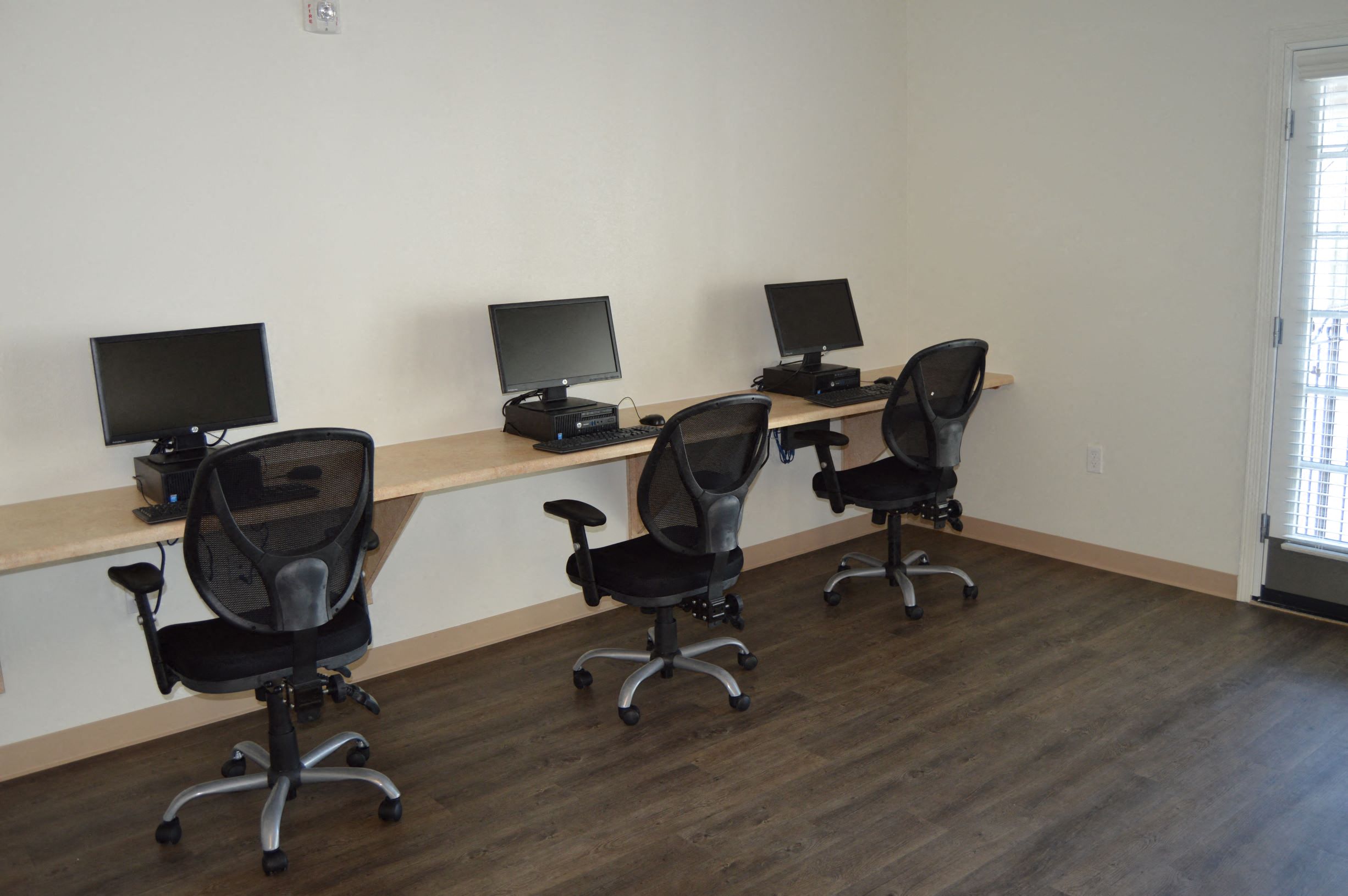 Las Palmas Village Computer Room