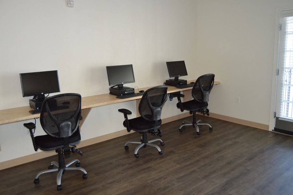 Las Palmas Village Computer Room