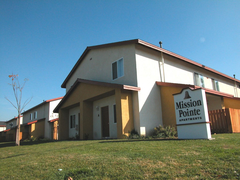 Mission Pointe at Riverside Exterior