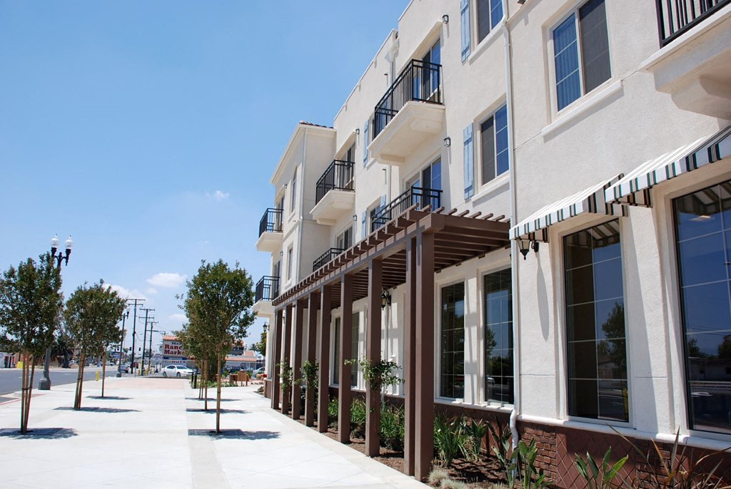 Mission Senior Village Exterior