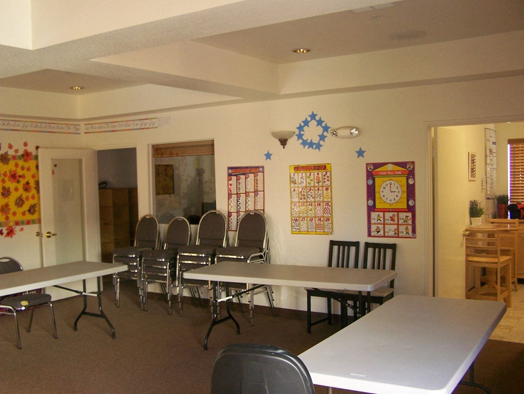 Mission Pointe at Riverside Community Room
