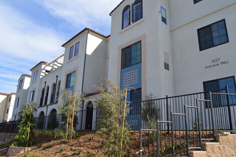 Mission Cove Exterior