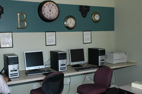Oaks on Florence Computer Room
