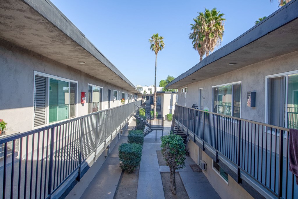 The Palms at Orion Community Walkway