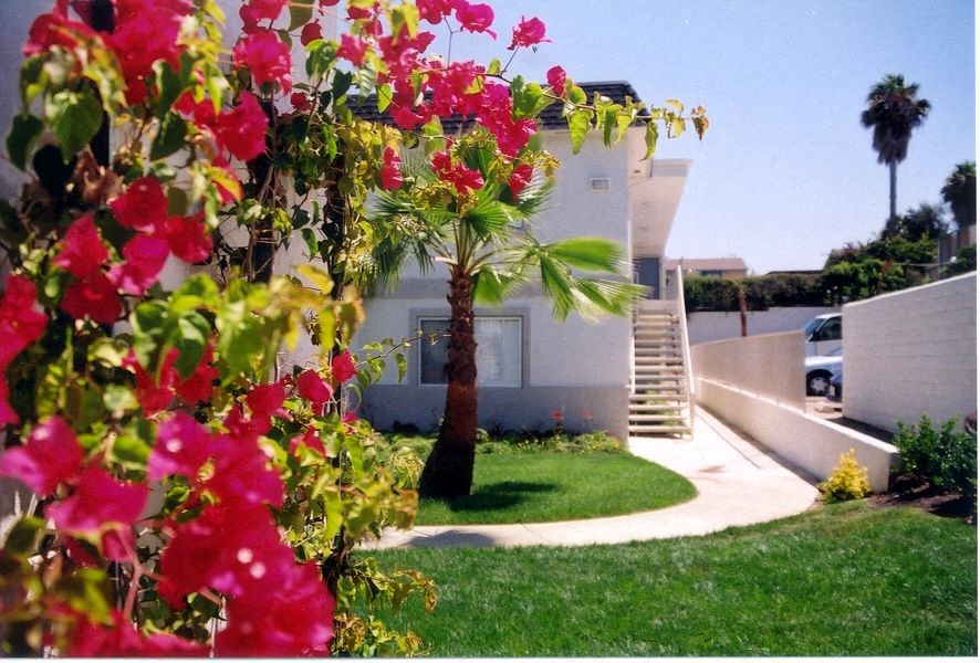 Vista Del Sol Flowers and Community Building Vista Del Sol Flowers and Community Building