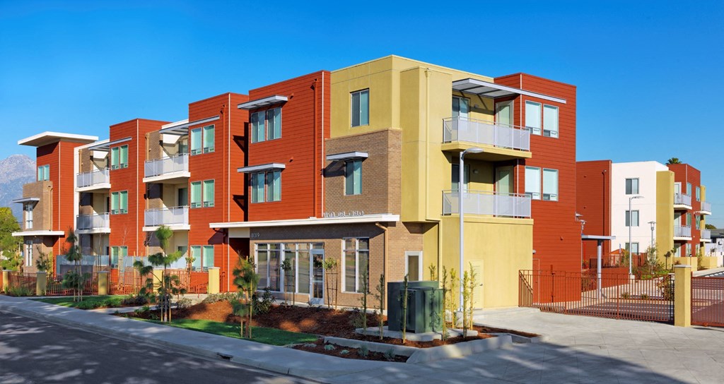 Vista Del Cielo Back View