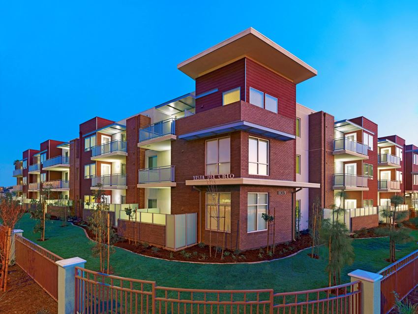 Vista Del Cielo Front View