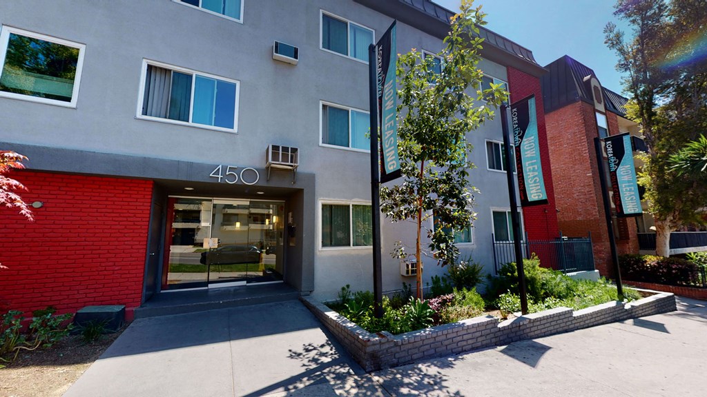 Exterior at La Fayette Marquis, Los Angeles, 90057