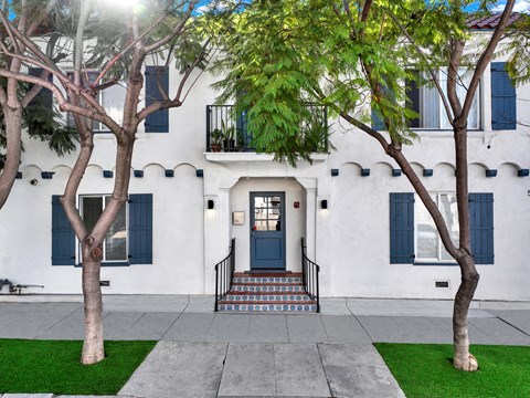 Entrance Walkway at Barton Apartments, Los Angeles, CA