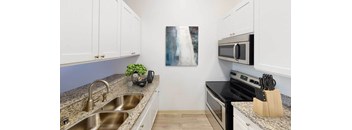 Kitchen decor at Oxnard Plaza, California