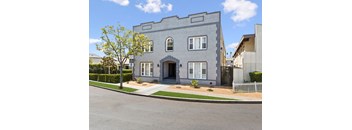 Streetview of Property Front at Hobart Ave Apartments in Los Angeles, CA