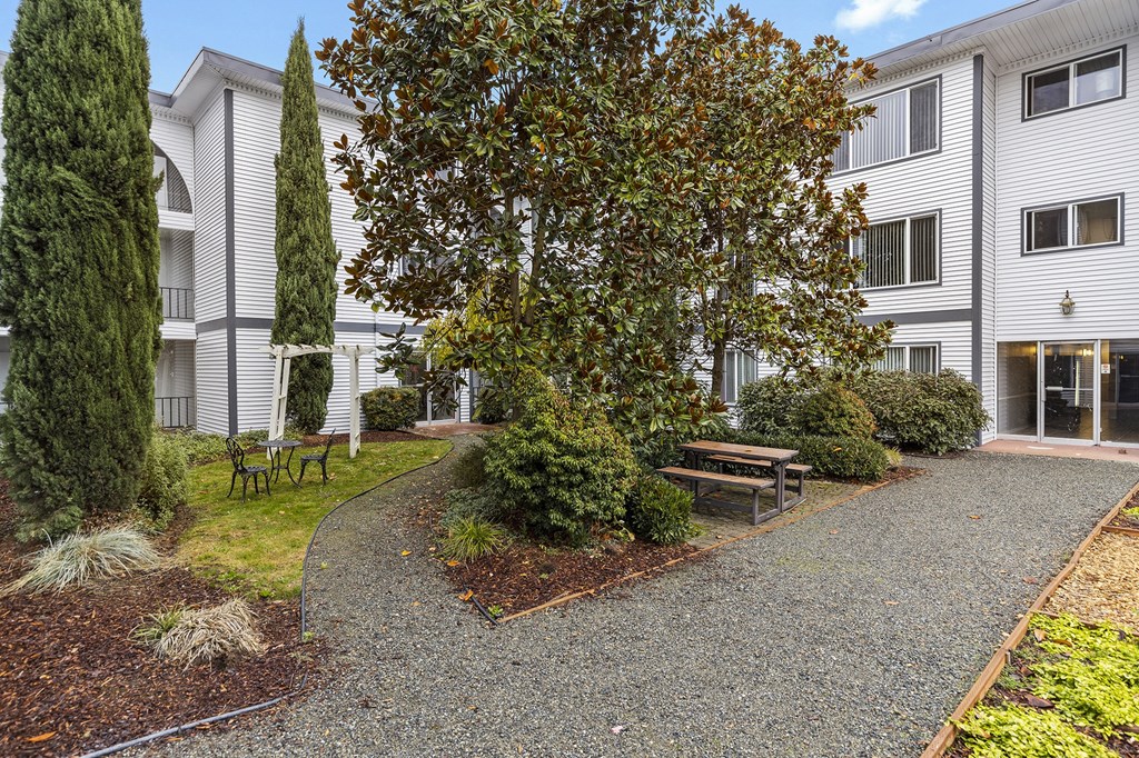 Courtyard at The Ridge at Bellevue, Bellevue, 98005