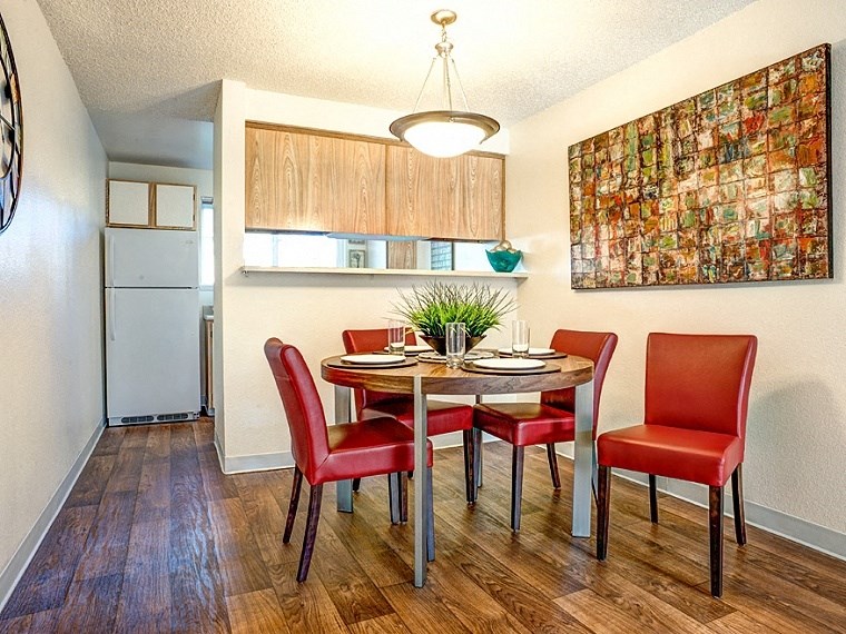 Dining And Kitchen at Sunset Park Apartments, Seattle