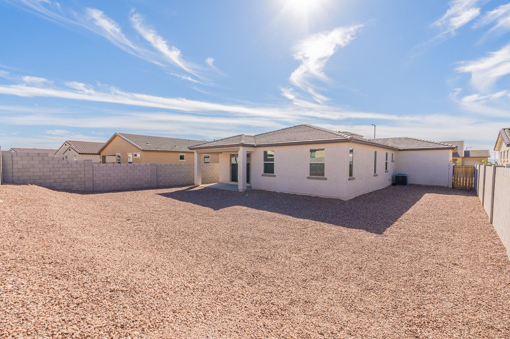 Spacious 3, 4, & 5 Bedroom Homes for rent.  Buckeye, Arizona.  Reserve at Westpark