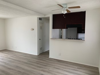 15216 Nordhoff St 1-2 Beds Apartment for Rent - Photo Gallery 4
