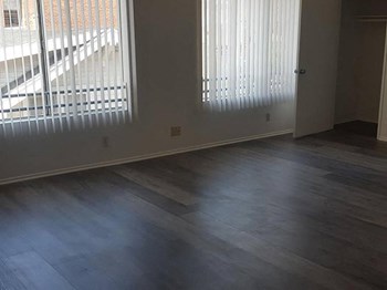 909 Irolo St. 1-2 Beds Apartment for Rent - Photo Gallery 2