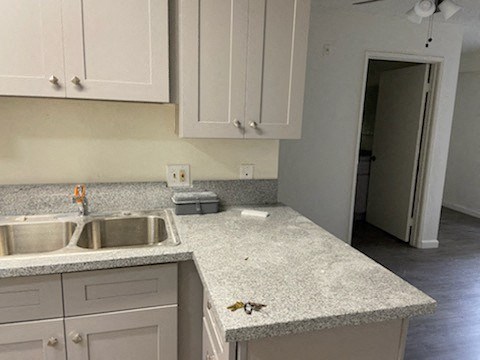 724 S. New Hampshire Studio-2 Beds Apartment for Rent - Photo Gallery 3