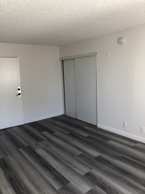 1344 N. Serrano Ave Studio-2 Beds Apartment for Rent - Photo Gallery 7
