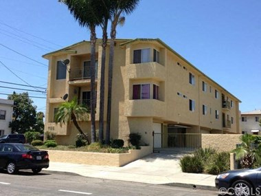 1135 S. Grand Ave. 2-3 Beds Apartment for Rent