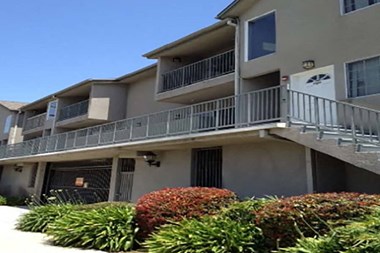 15059 Burbank Blvd. 1-2 Beds Apartment for Rent