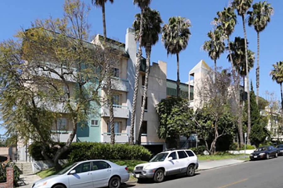 the apartment building is shown in a photo
