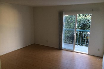 5453/5455 Lemon Grove Ave. 2 Beds Apartment for Rent - Photo Gallery 4