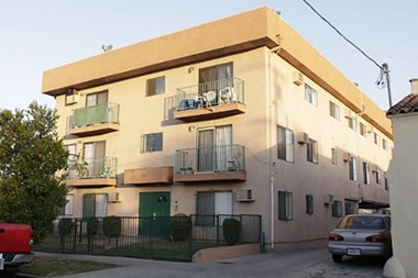 4145 Monroe St. 1-2 Beds Apartment for Rent