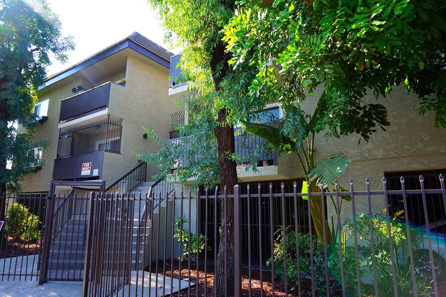 the building in which the apartment is located