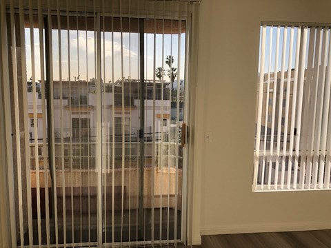 1210 N. Las Palmas Ave. Studio-2 Beds Apartment for Rent - Photo Gallery 14