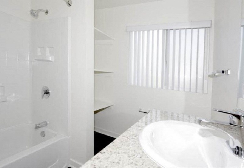 Bathroom With Bathtub at Park Apartments, Norwalk, CA