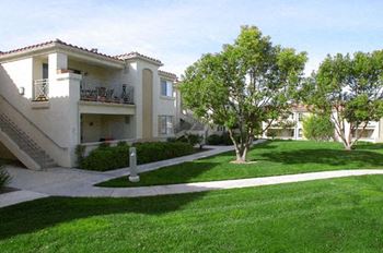 Lush Green Outdoor at Arroyo Villa Apartments, California, 91320