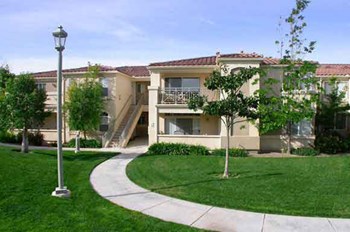 Green Space Walking Trail Green Space Walking Trail at Arroyo Villa Apartments, Thousand Oaks, 91320