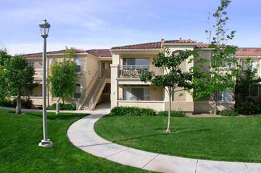1600 Rancho Conejo Blvd. 3 Beds Apartment for Rent - Photo Gallery 2