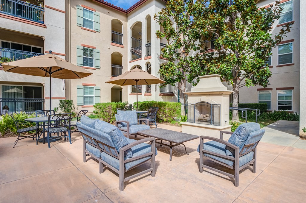 Outdoor fireplace and seating at Monarch at Dos Vientos Newbury Park, CA 91320