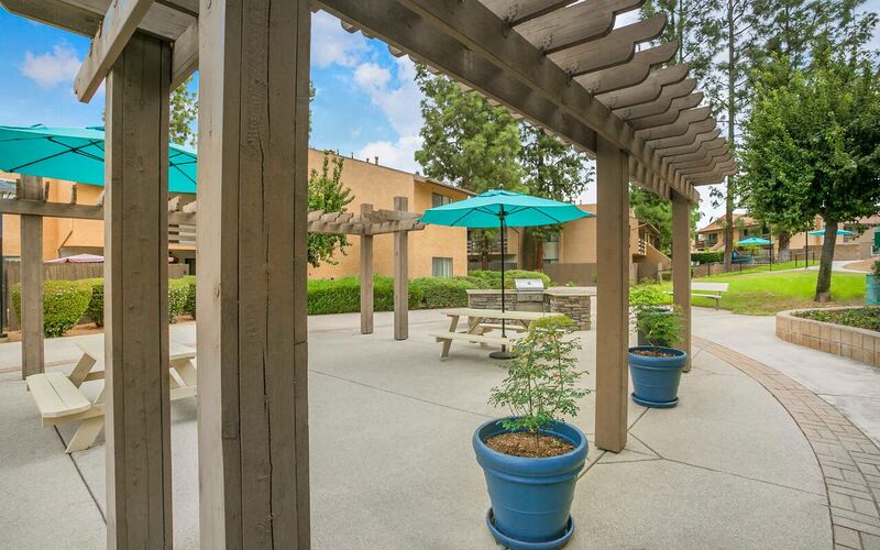 Outdoor Grill Station at Redlands Park Apts, California, 92373