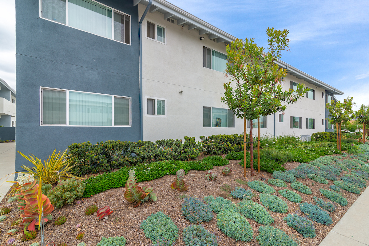 Exterior View at Park Apartments, Norwalk, CA