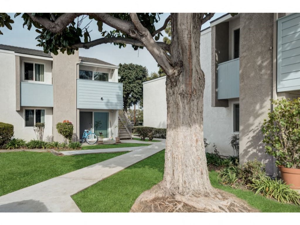 Courtyard With Mature Trees at Costa Mesa Family Village, Costa Mesa, CA