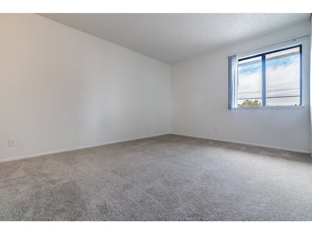 Wall-To-Wall Carpeting at Costa Mesa Family Village, Costa Mesa, CA, 92627