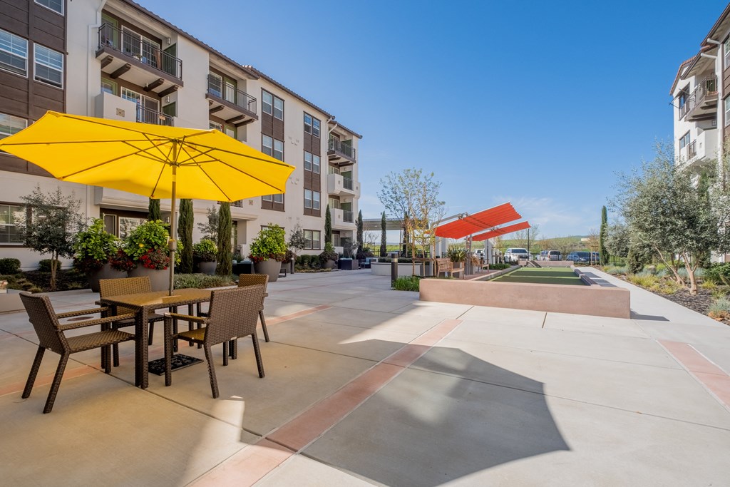 Deer Creek Apartments