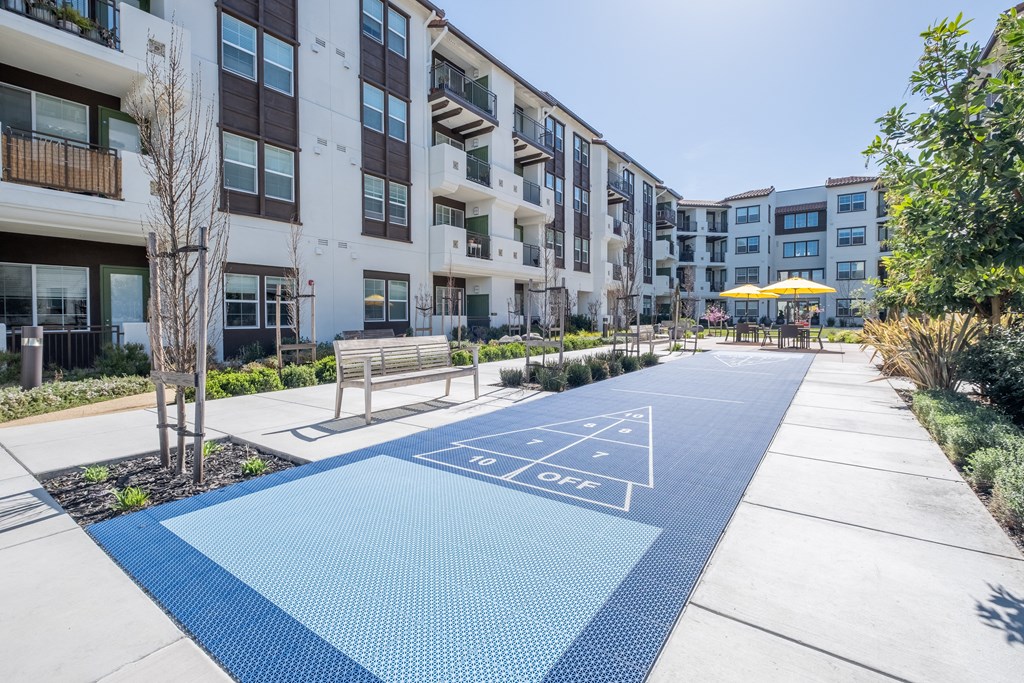 Deer Creek Apartments