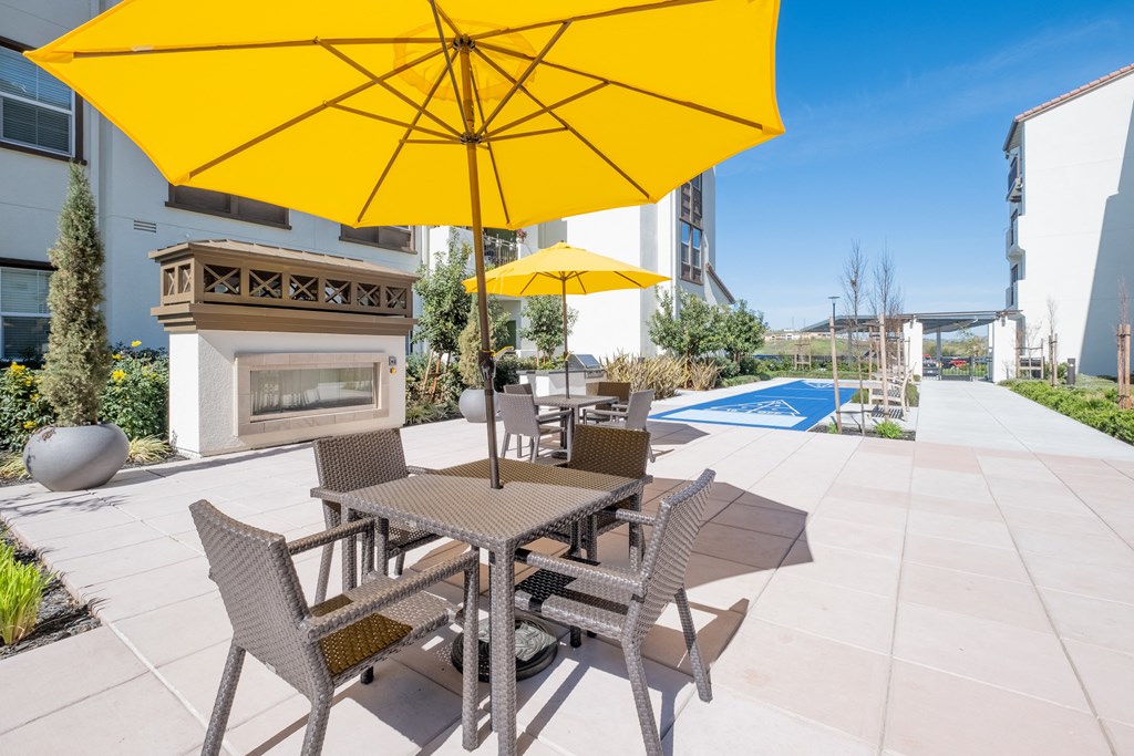 Deer Creek Apartments