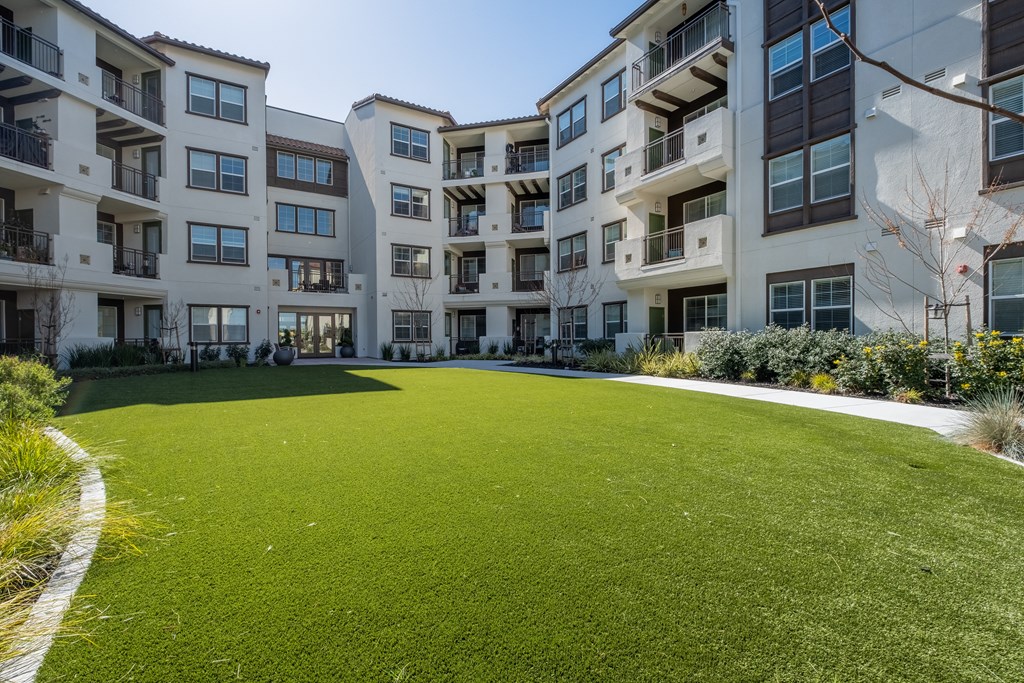 Deer Creek Apartments