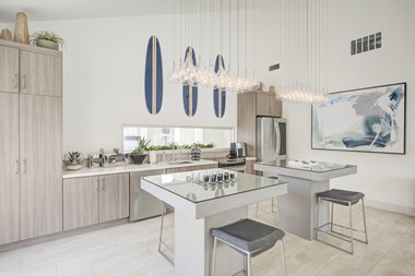 Resident Lounge Kitchen - Photo Gallery 2