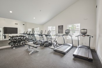 Fitness Center - Photo Gallery 6