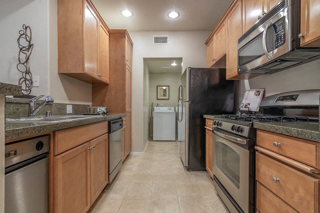 Fully Furnished Kitchen at Sonoma at Porter Ranch, Porter Ranch, CA