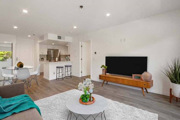 Masselin Park West is a similar property to A41--1204-1208 West Adams Blvd. located in Los Angeles