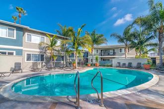 our apartments showcase an unique swimming pool at Park Avenue Apartments, Long Beach ,90815