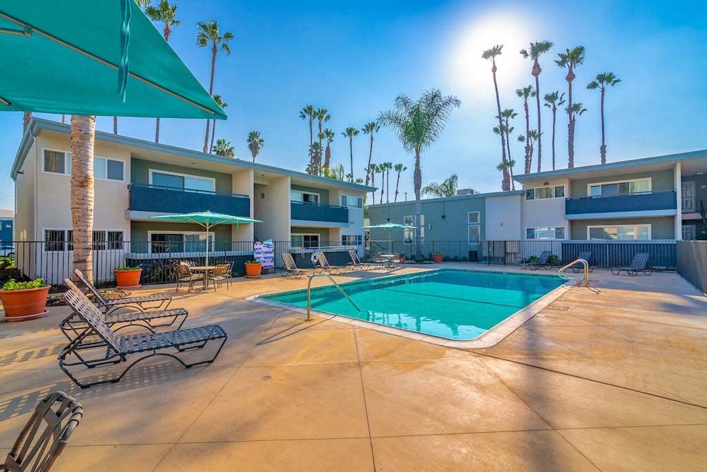 a swimming pool at or near best western plus capitola by the sea inn & suites at  Park Avenue Apartments, California,90815