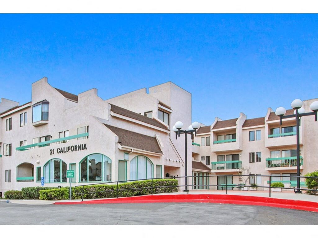 Harvard Manor Apartments, 21 California Avenue, Irvine, CA RentCafe