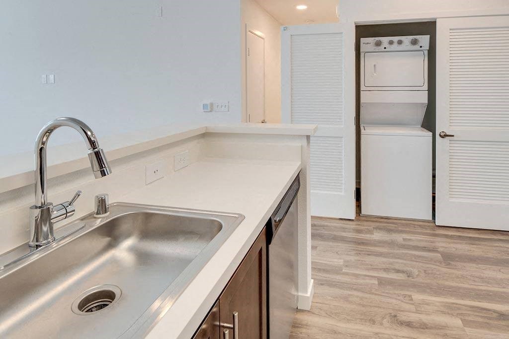 Deer Creek Apartments